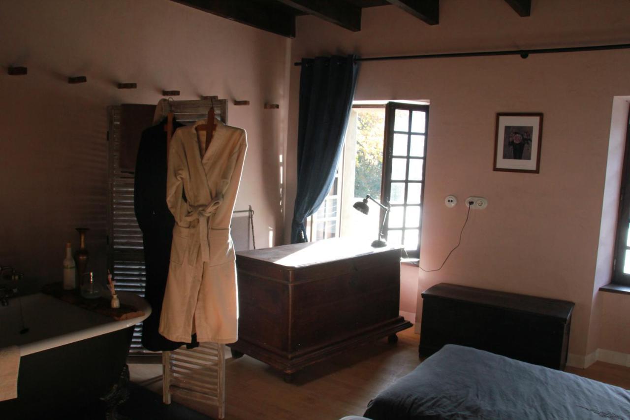 Fount Estremiero - Chambres & Tables D'Hotes Castans Exterior foto