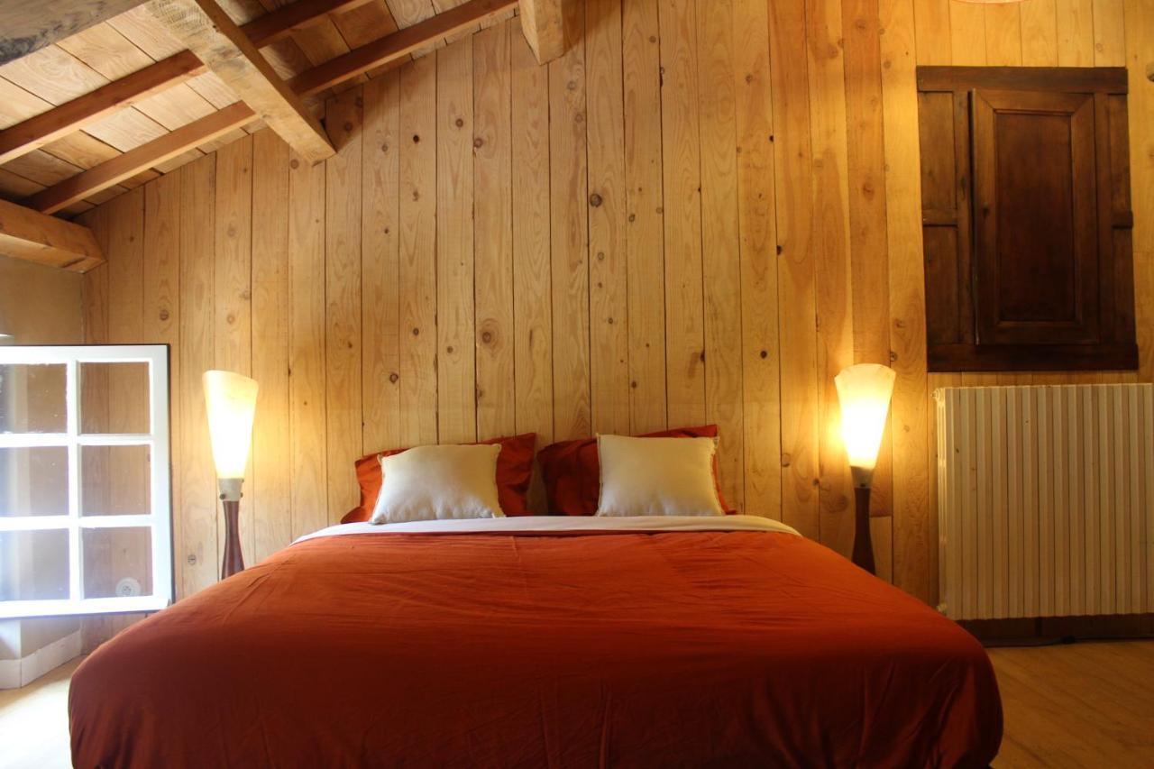 Fount Estremiero - Chambres & Tables D'Hotes Castans Exterior foto